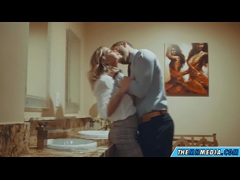 ❤️ Kung ang usa ka busty blonde naghaylo kanimo sa usa ka publiko nga kasilyas ❤️❌ Lisud nga porn sa pornograpiya ceb.nudexxx.ru